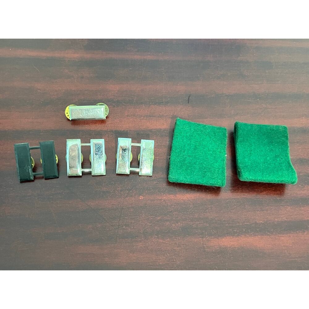 VTG US Military Insignia Pins